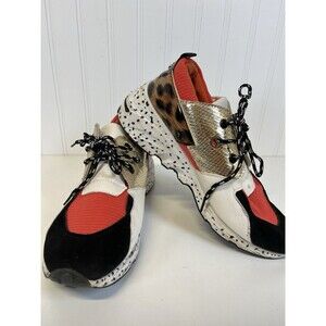 Lucky Step Platform Sneaker Shoe. Multi Color and Texture. Womens Sz‎ 10